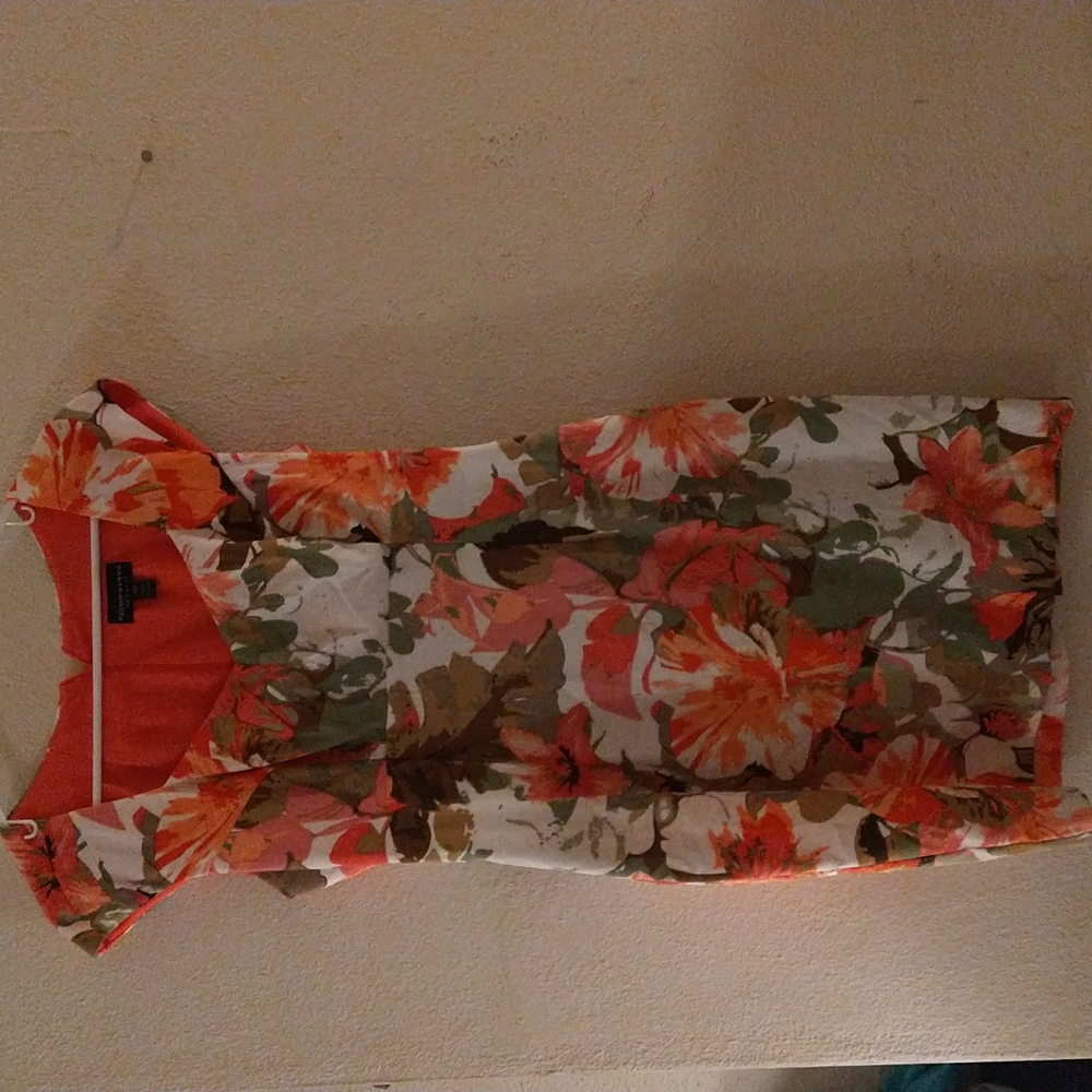 Fitted floral dress by connected apparel